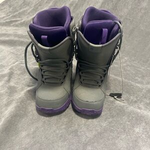 Forum Snowboard Boots Women’s 7.5 / EU 39 Gray Purple Winter Boots